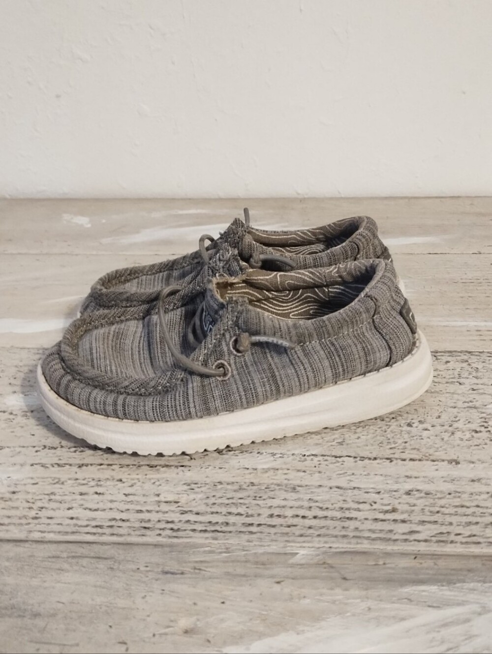 Hey Dude Slip-On shoes Wally toddler linen Stone grey and white kids size k8